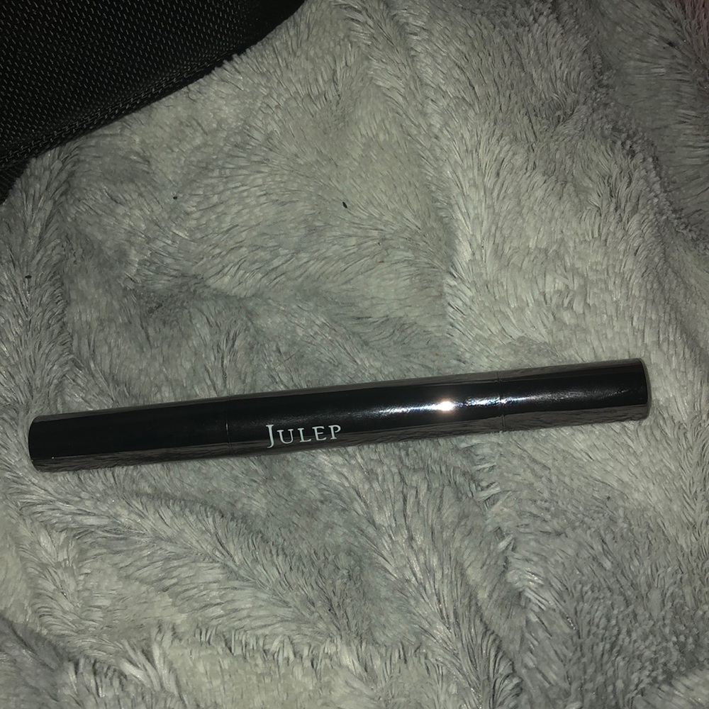 Julep eyeshadow stick